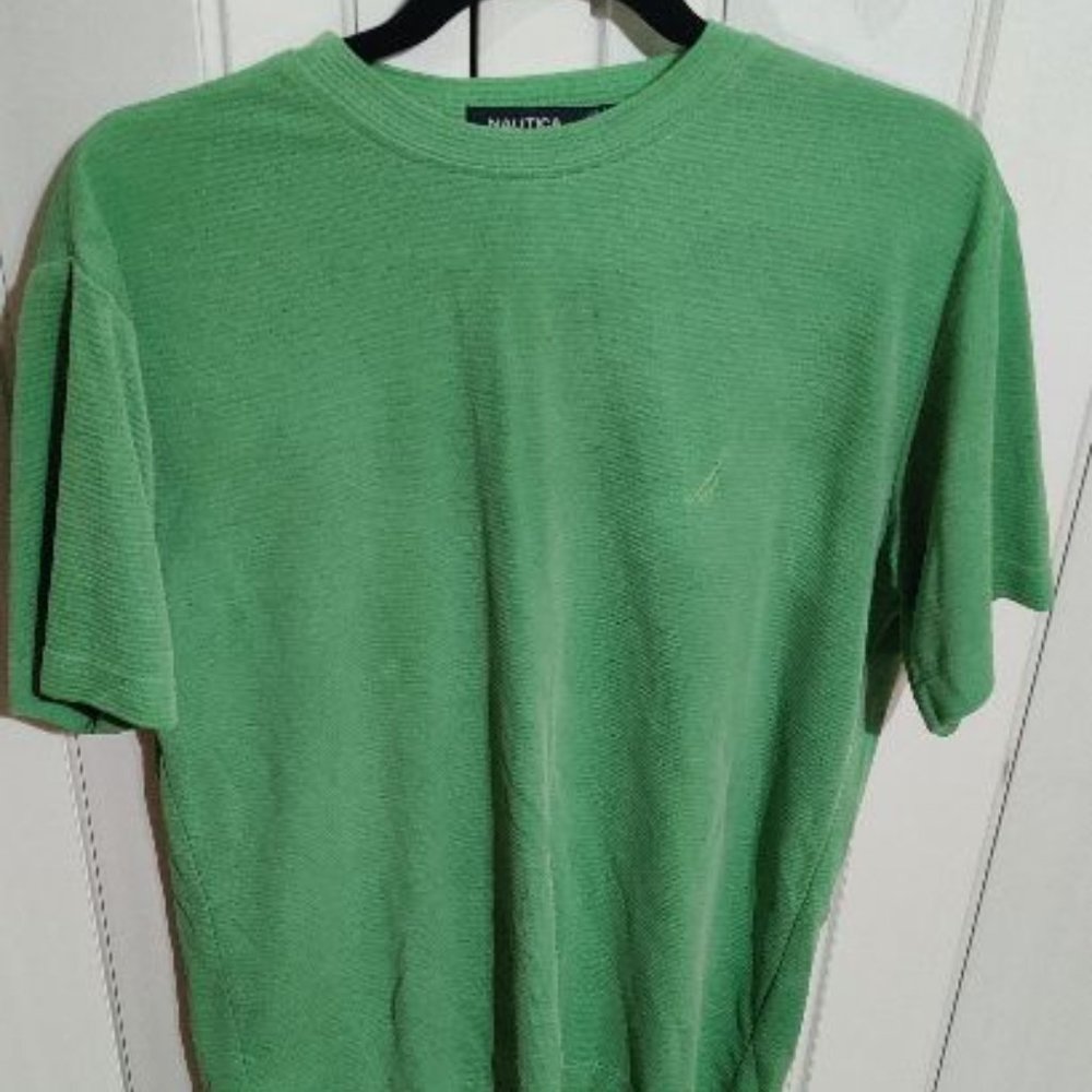NWOT Men / Young men NAUTICA Shirt.